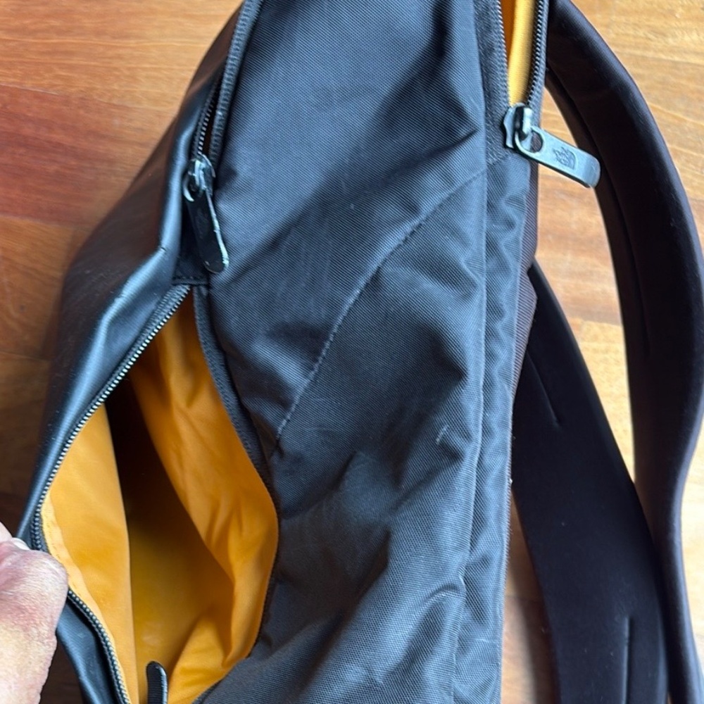 North Face Kaban Backpack - Unisex - Picture 5 of 11